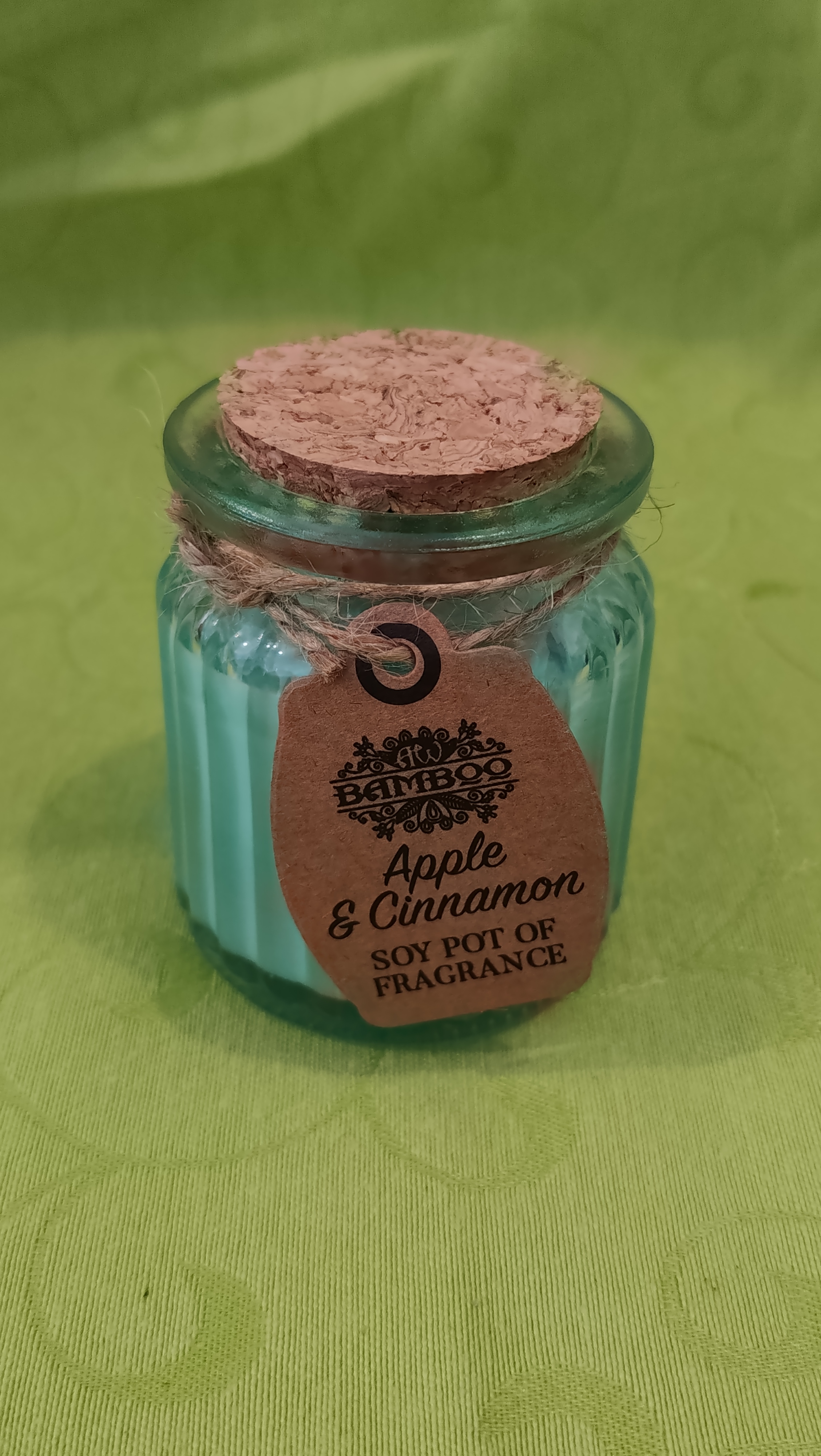 Vela Aromática de Soja - Maçã & Canela (imagem de) Vela Aromática de Soja - Maçã & Canela