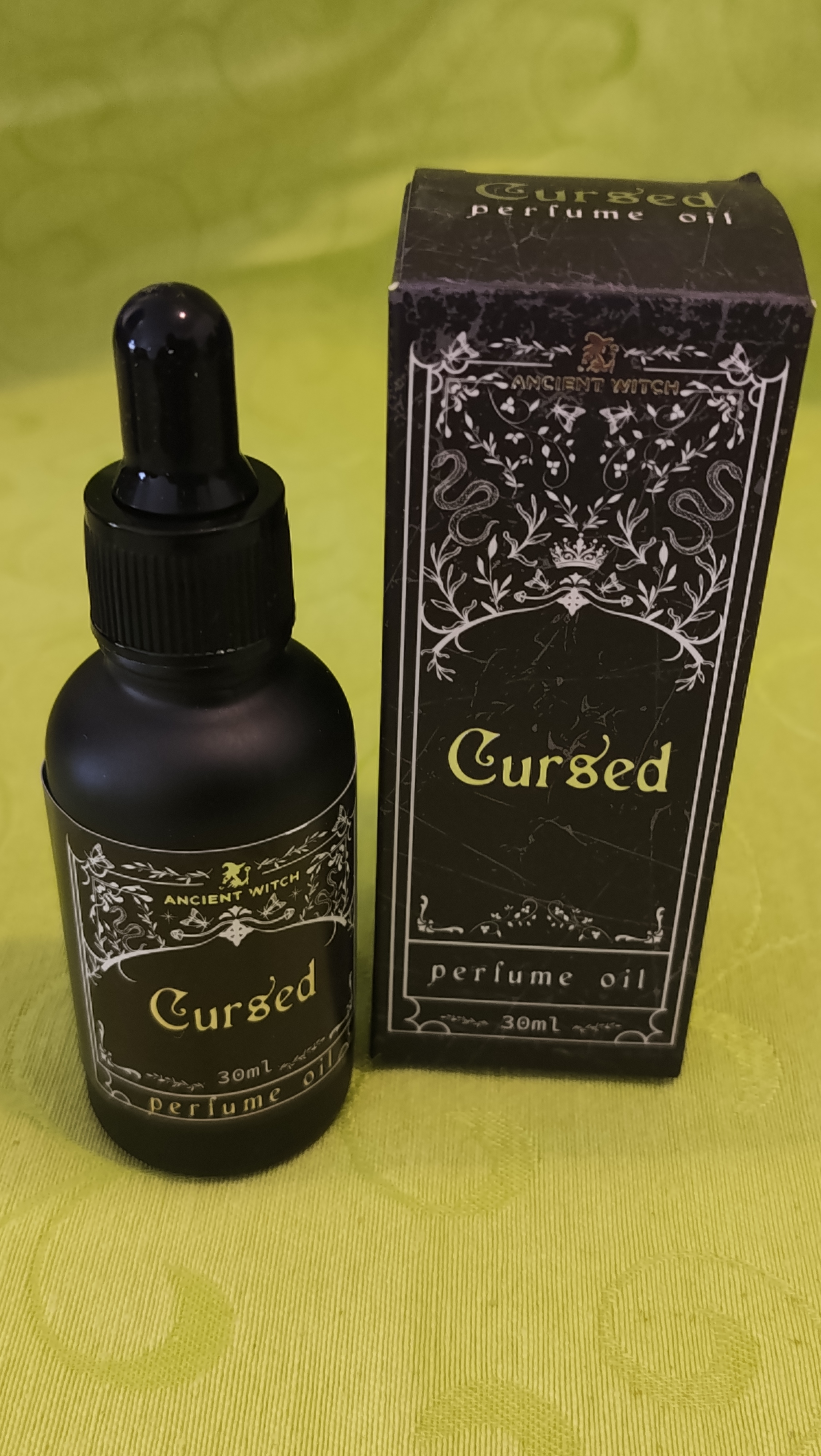 (imagem de) Óleo de Perfume Amaldiçoado - Ancient Witch